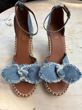 Sugar Light Blue Denim Frayed Bow Accents Ankle-Strap Sandals Sz 8M